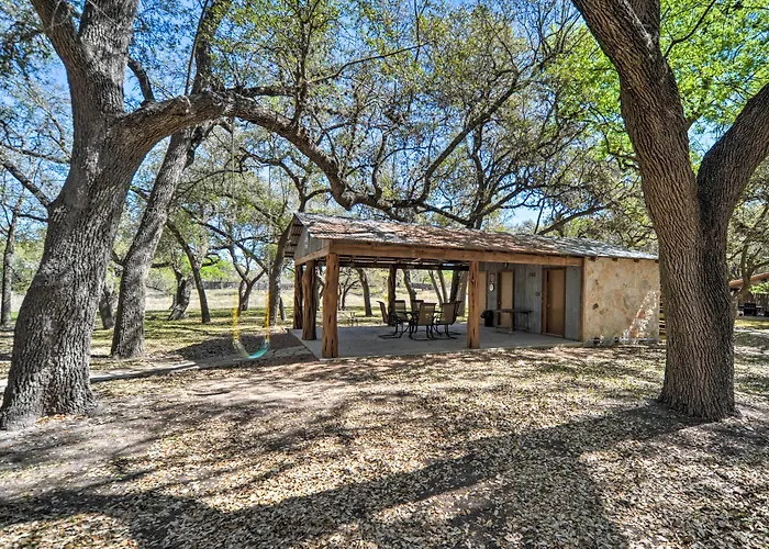 Unique Stay: Historic Home Along Blanco River