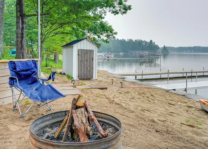 Cozy Waterfront Hale Cottage On Long Lake!