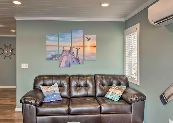 The Lakefront Home - 5 Minutes From Detroit Lakes!