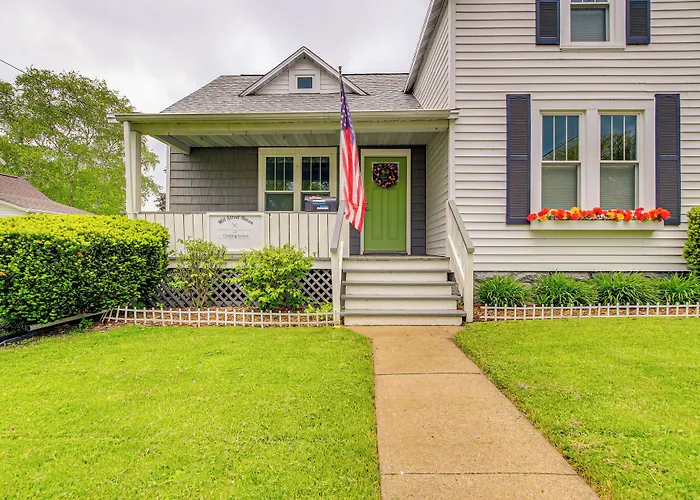 Lavish House W/ Patio - 2 Blocks To Green Lake!