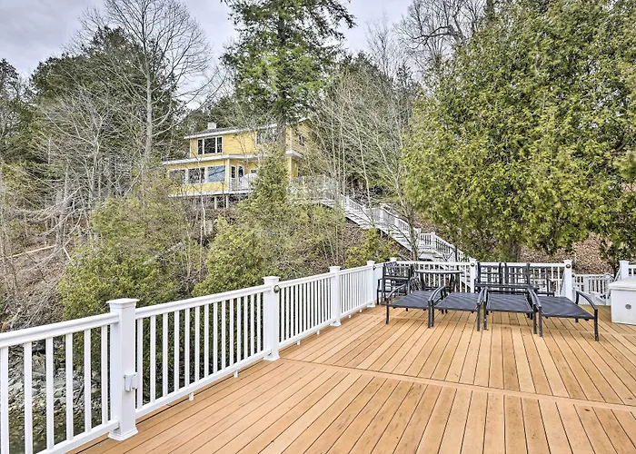 Waterfront Cottage On Sawmill Bay W/ Deck!