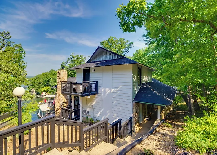 Dock, Boat Slip & View: Lakefront Tan-Tar-A Home!