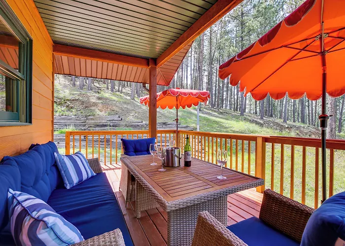 Keystone Escape W/ Amazing Mt Rushmore View!