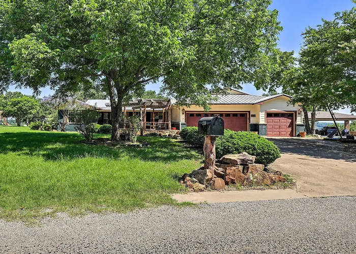 Granbury Lakefront Escape W/ Boat Dock & Slip!