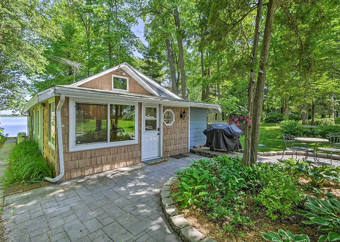 White Lake Home W/ Patio, Fire Pit, Boat Dock!
