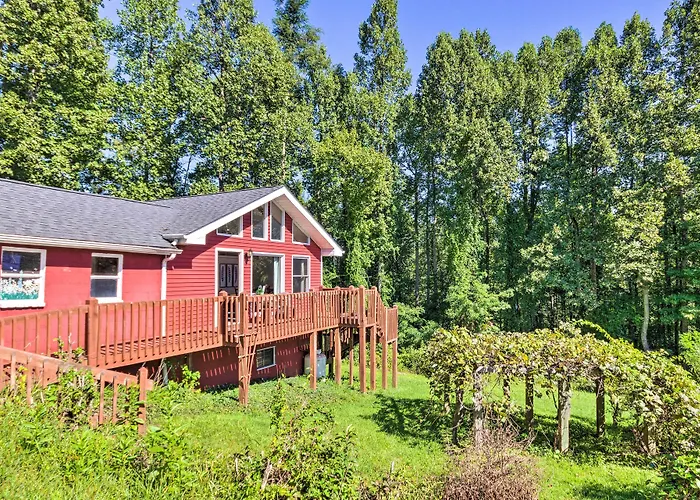 Hendersonville 'Cantrell Cottage' - Smoky Mtn View