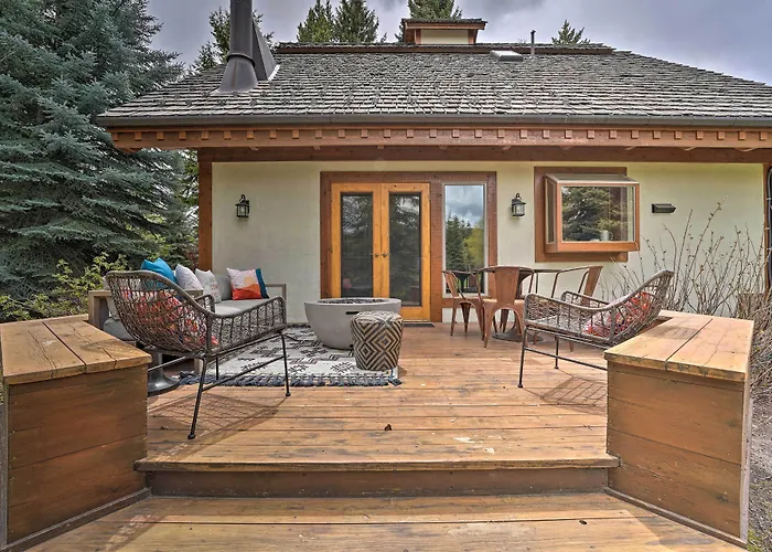 Serene Sun Valley Home W/ Hot Tub & Mtn Views
