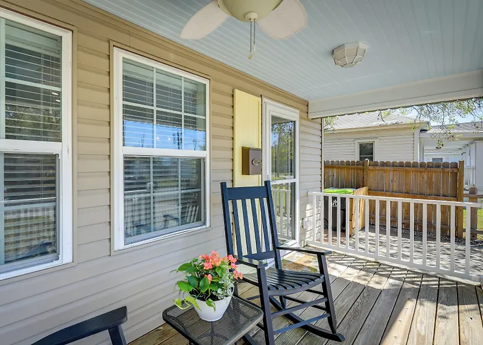 Lovely Morehead City Home W/ Fire Pit & Gas Grill