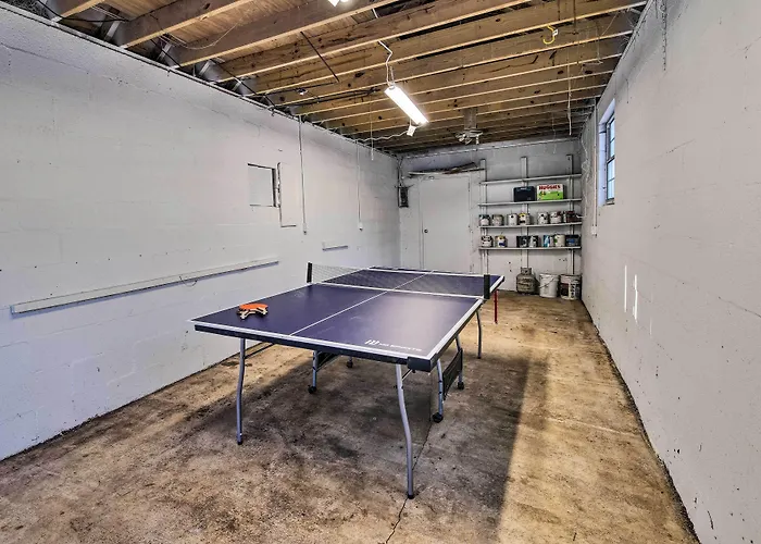 Family-Friendly Knoxville Home: Close To Ut!