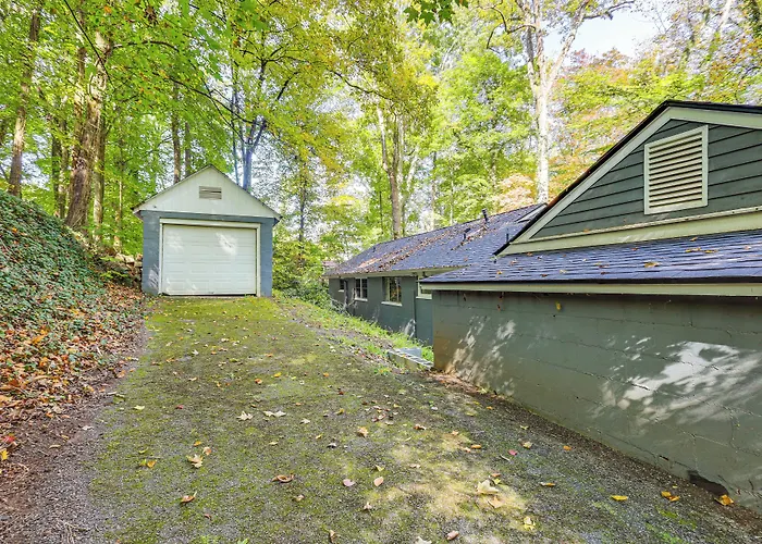 Family-Friendly Knoxville Home: Close To Ut!
