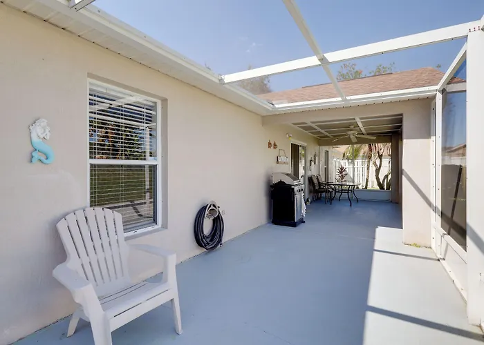 Bright Titusville Retreat W/ Lanai - Wfh Friendly!