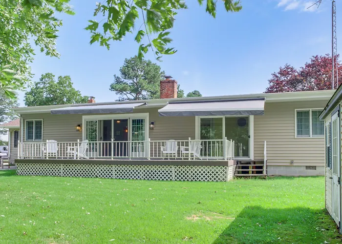 Waterfront Retreat < 4 Mi To Dtwn Cambridge!