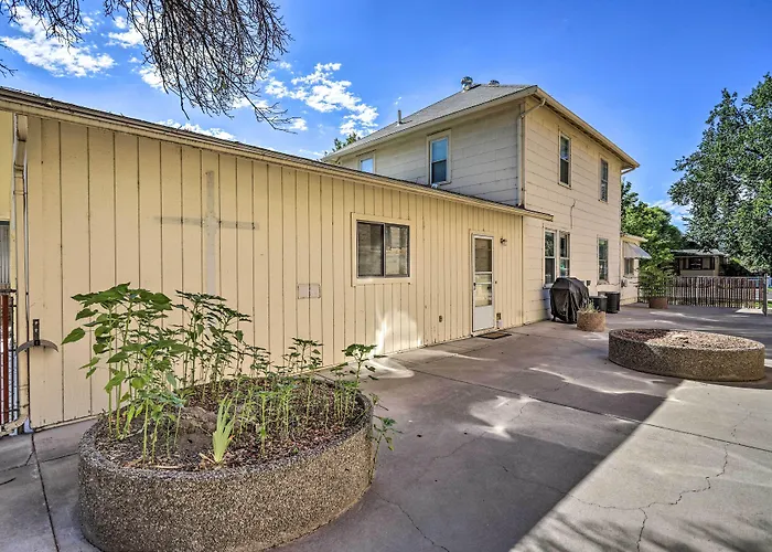 Charming Downtown Fruita Home: Hike & Explore