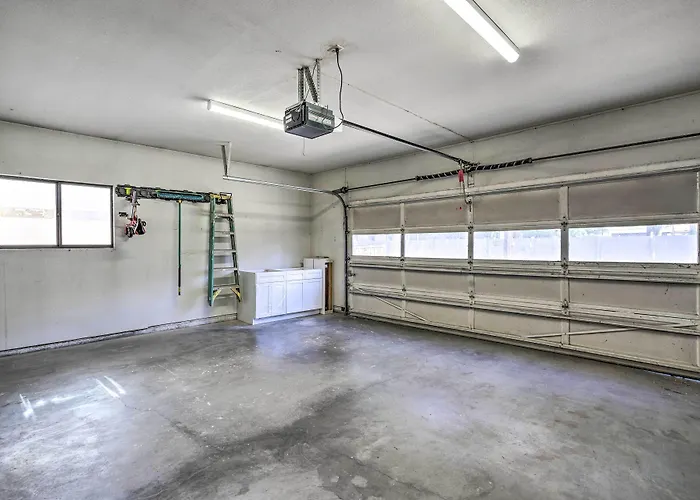 Charming Downtown Fruita Home: Hike & Explore