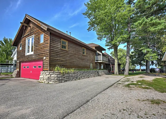 < 1 Mi To Dtwn Suttons Bay! Studio W/ Shared Beach