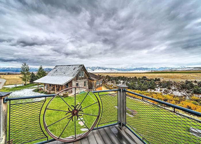 'Dreamswest' Ennis Studio W/ Deck & Stunning Views