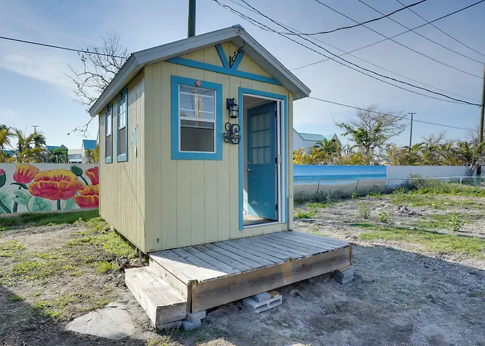 Fort Myers Home Near Sanibel Island Causeway