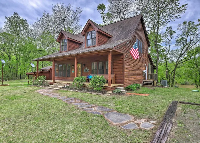 Updated Cabin On White River By Boat Landing!