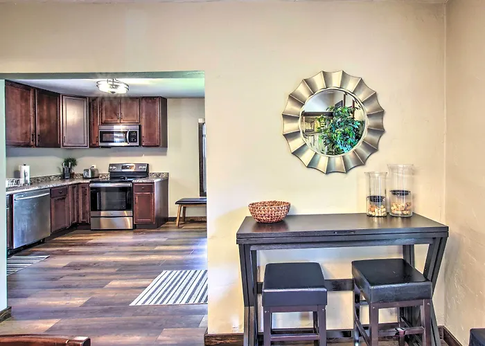 Appleton Abode Near Lake Winnebago & Downtown