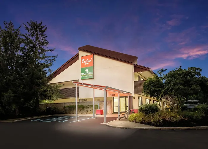 Hometowne Studios By Red Roof Princeton - Ewing/ Lawrenceville