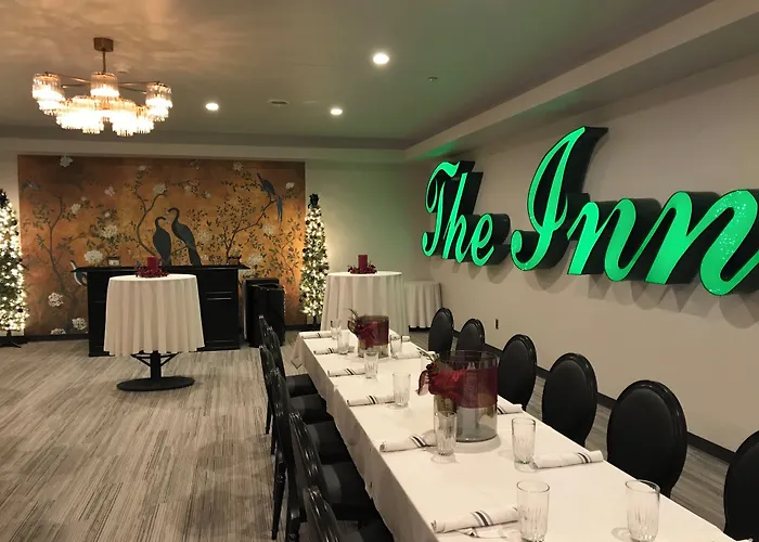The Inn Hotel Lake Okoboji, An Ascend Collection Hotel