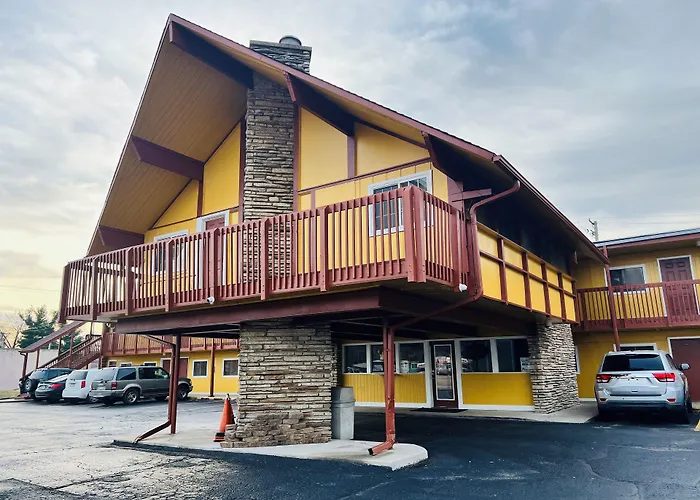 Clayton House Motel
