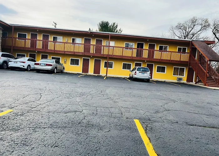 Clayton House Motel