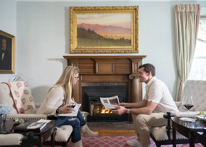 34 State "Historic Luxury Suites" Skaneateles