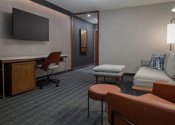Courtyard By Marriott Olympia