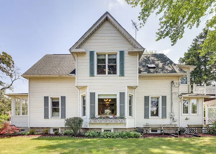 Charming Chesterton Home: W/ Idyllic Location!