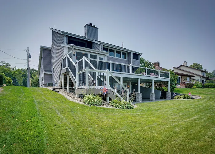 Lakefront Syracuse Home W/ Deck & Private Dock!