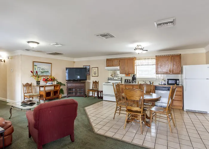 Edgewater Inn - Biloxi Beach