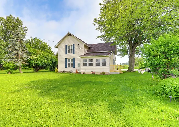 Welcoming Port Clinton Vacation Rental!