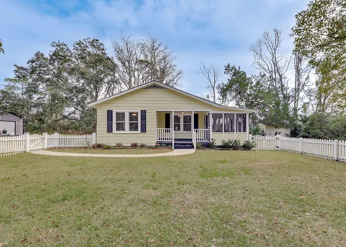 Dtwn St Marys Home Near Waterfront: Pets Welcome!