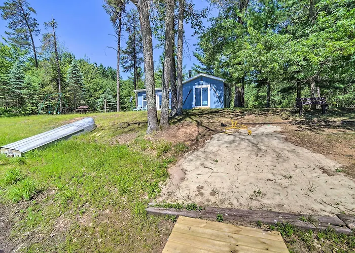 Lakefront Wisconsin Cottage W/ Dock & Hot Tub!