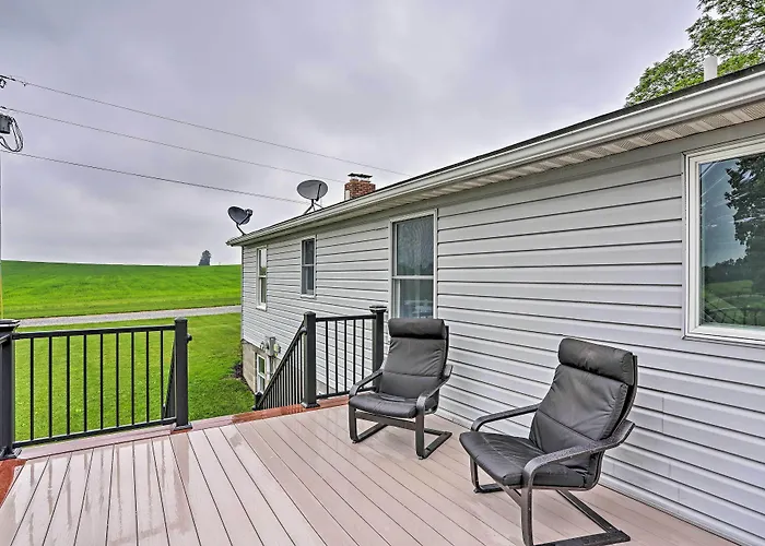 Millersburg Home W/ Covered Porch & Fire Pit!