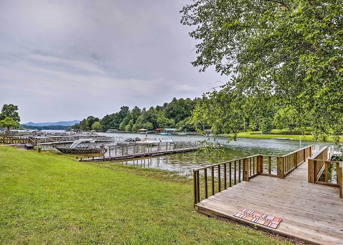 Lake Chatuge Retreat W/ Dock & Mtn Views!