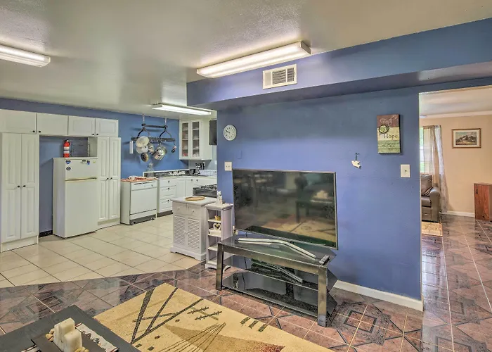 Gulf Coast Home < 2 Mi To Parks & Museums!