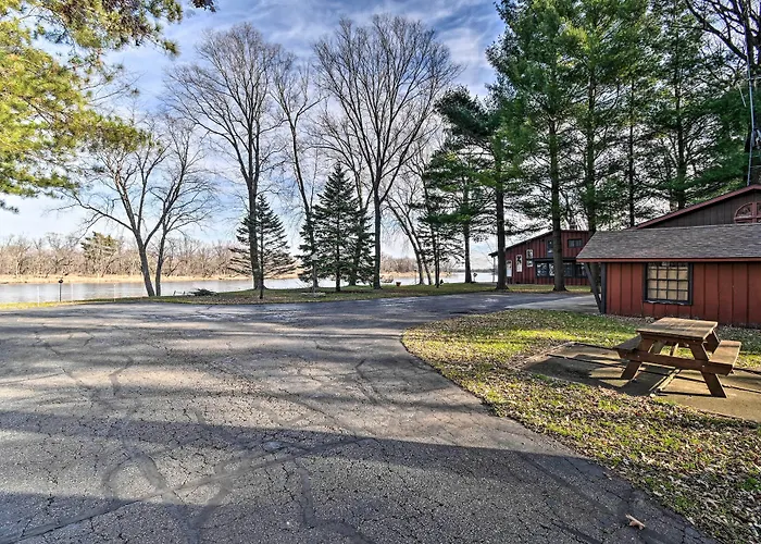 'Eagles Nest' - Baraboo Cabin On Wisconsin River!