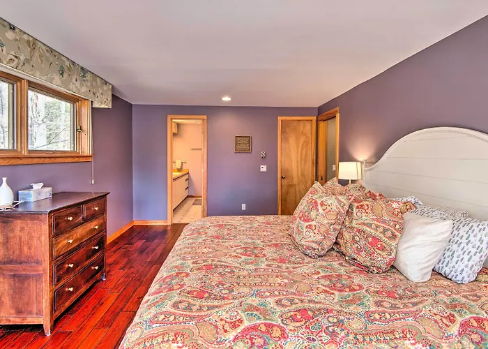 Wooded Waterfront Grantham Home < 10 Mi To Ski!