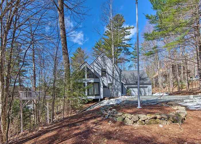 Wooded Waterfront Grantham Home < 10 Mi To Ski!