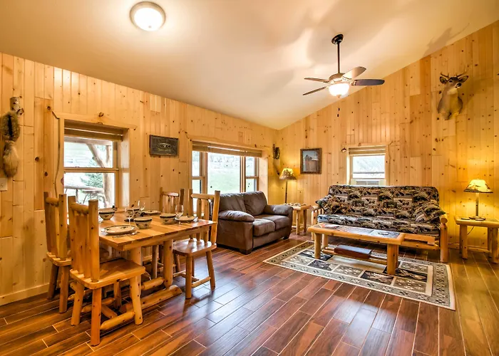 Cabin By The River: Visited By Treehouse Masters!