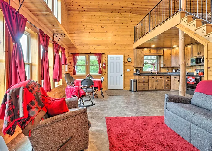 Cozy 'Haven Of Rest' Home W/ Amish Country Views!