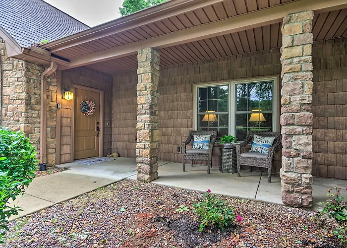 Spacious Family Home W/ Fire Pit By Norfork Lake!