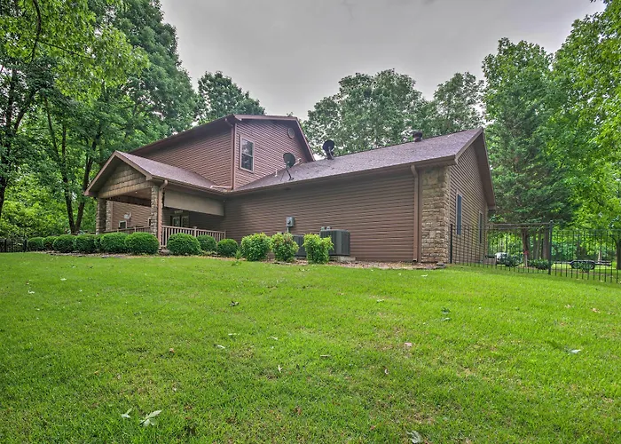 Spacious Family Home W/ Fire Pit By Norfork Lake!