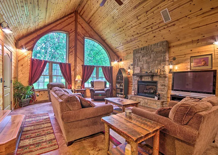 Spacious Family Home W/ Fire Pit By Norfork Lake!