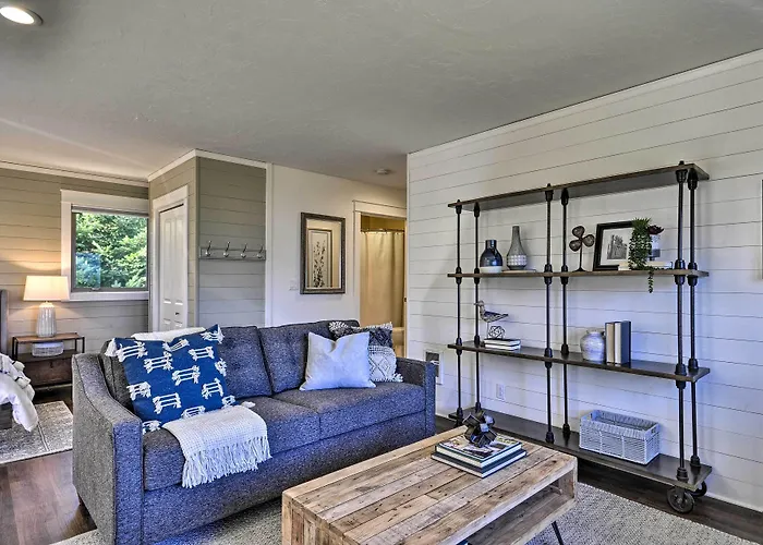Scenic Studio W/ Loft & View Of The Columbia River