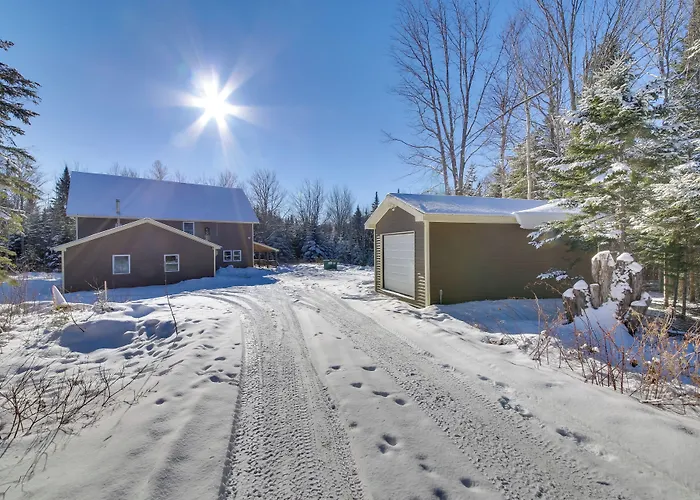 'Rangeley Retreat' Cabin-Style Home: Lake Access