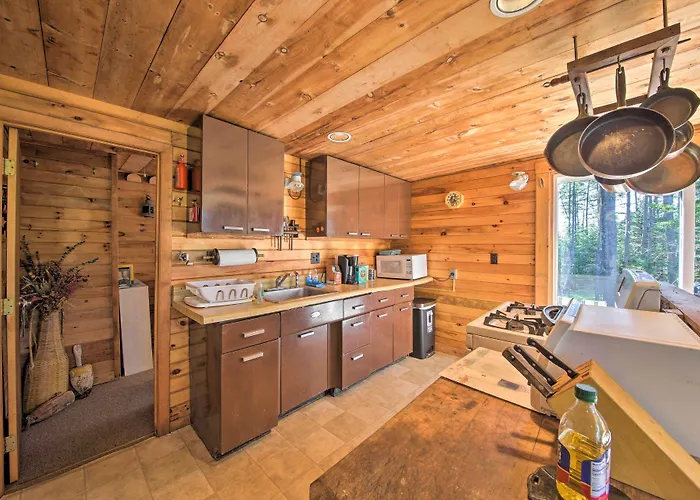 Cozy Cottage On Cat Cove W/ Wraparound Deck!