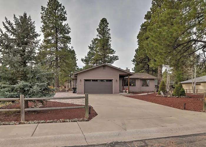 Arizona Home W/ Patio, Fire Pit & Gas Grill